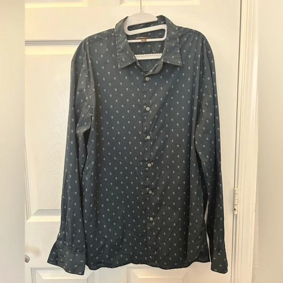 ! John Varvatos Men’s Blue Skulls 100% Cotton Collared Button Up Shirt Size - Picture 2 of 5
